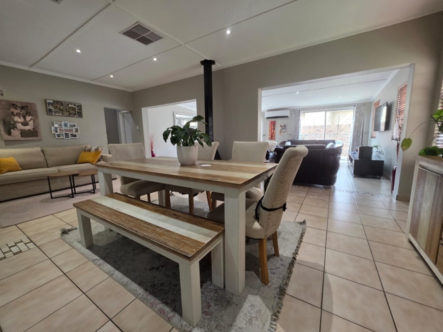 3 Bedroom Property for Sale in Carters Glen Northern Cape